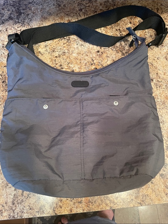 Baggallini Handbags - Baggallini Black Nylon Organizer Crossbody